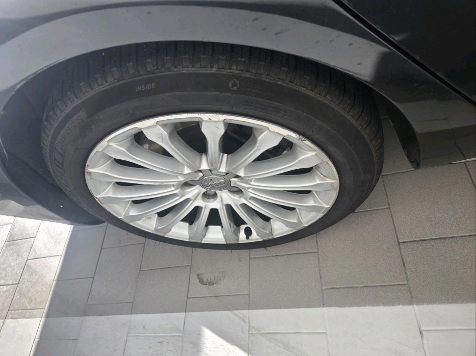 Audi Audi A8 4.2 TDI quattro
